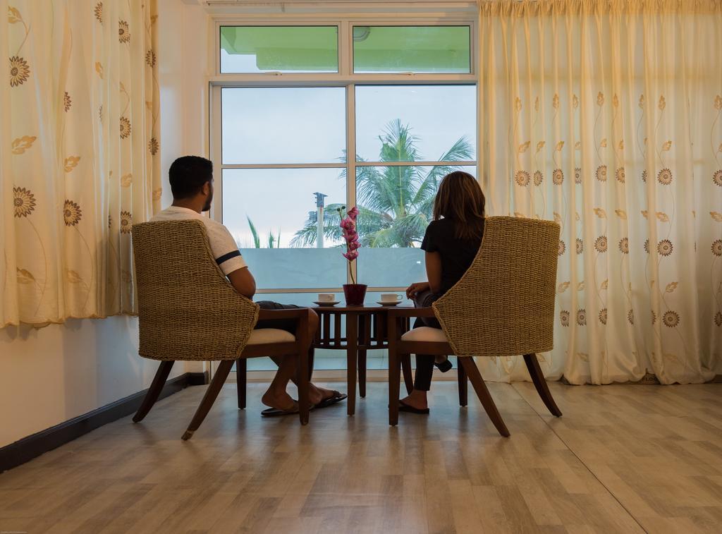 Rivers Beach & Spa Hulhumalé Buitenkant foto