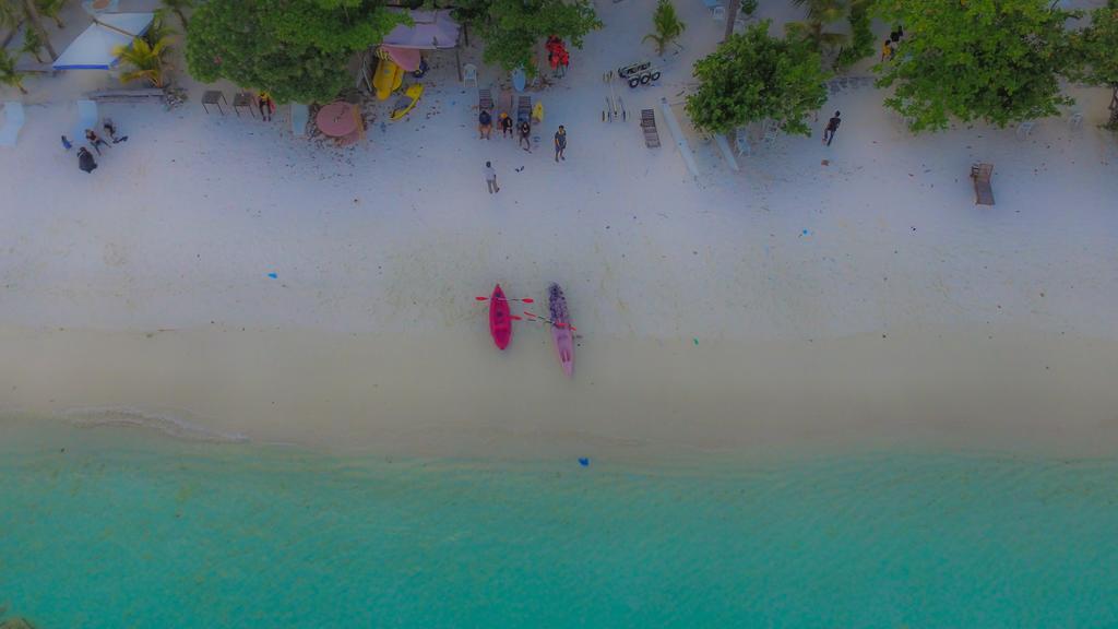 Rivers Beach & Spa Hulhumalé Buitenkant foto