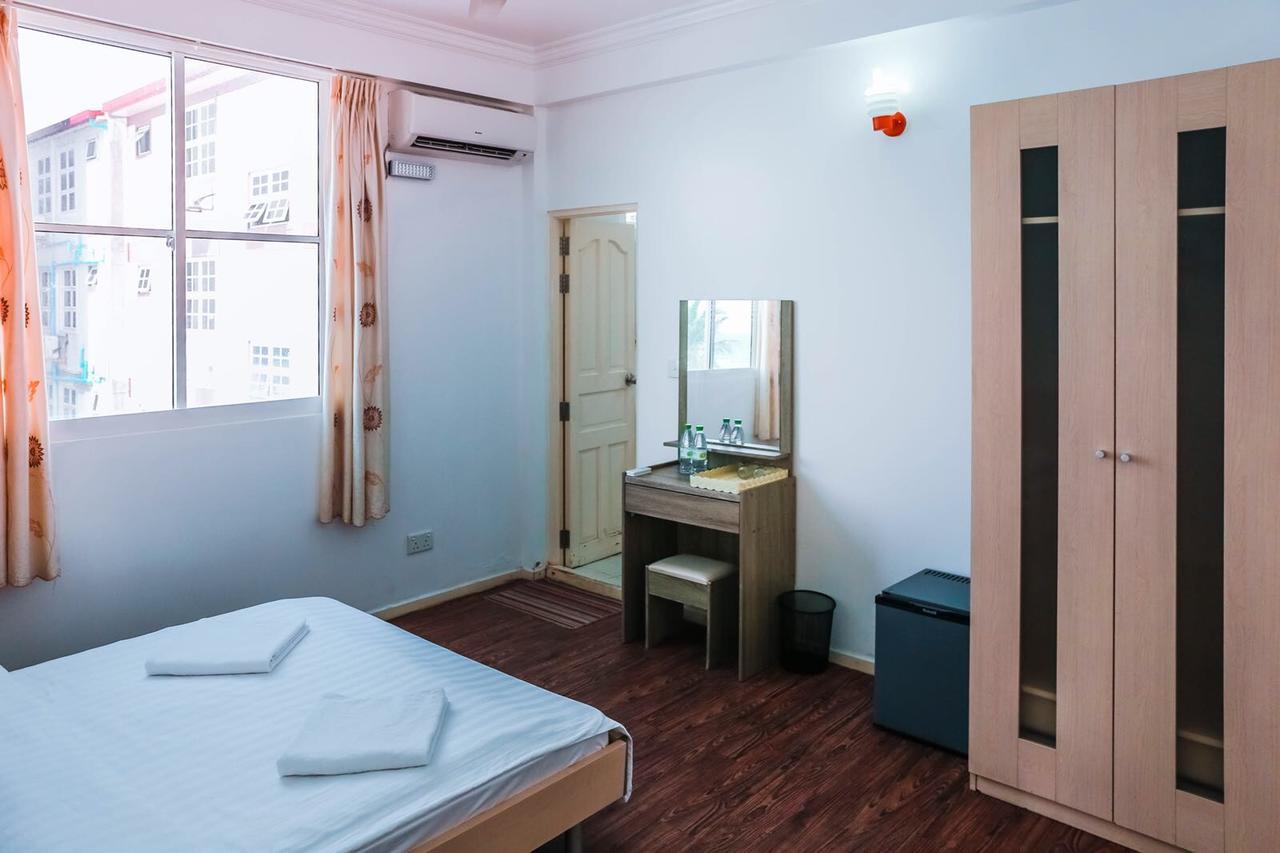 Rivers Beach & Spa Hulhumalé Buitenkant foto